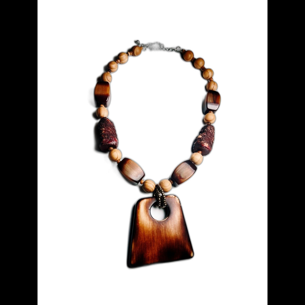 Vintage Necklace Chunky 80's Wood Brown Coastal Grandmother Cottagecore Pendant